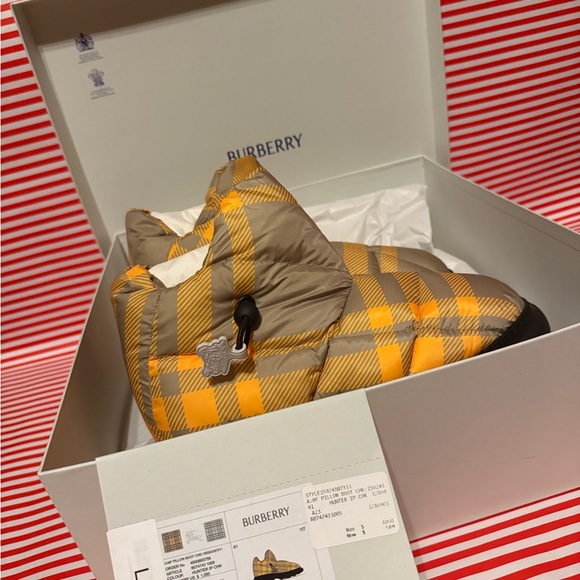Burberry Yellow and Brown Boots with Quilted Design - Picture 2 of 7